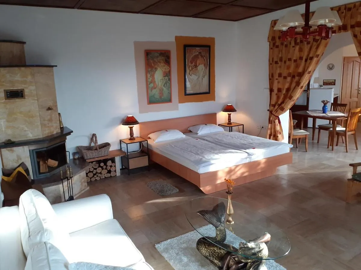 Ferienhaus Apartmanhaz Zalanki Eger